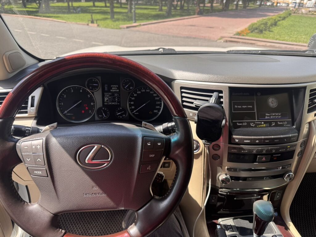 Lexus LX: 2013 г., 5.7 л, Автомат, Газ, Внедорожник: фото 5