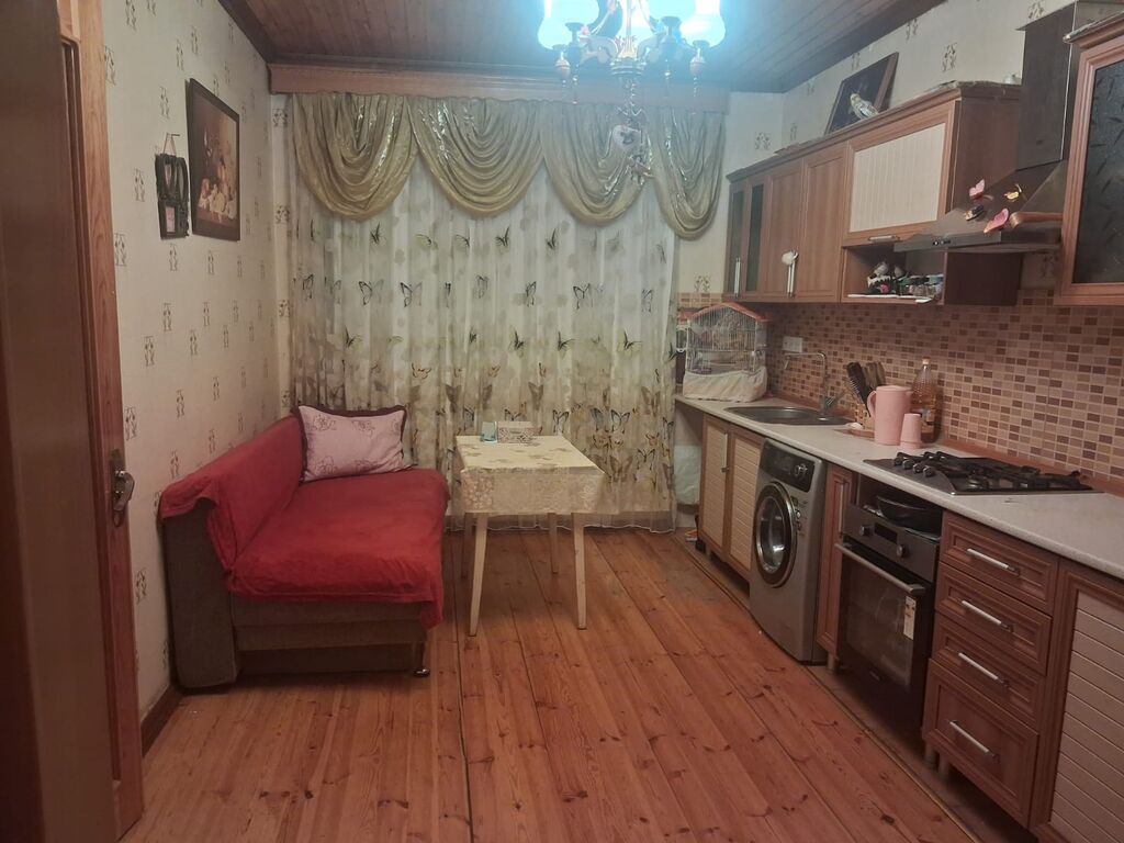 100 kv. m, 3 otaqlı, İnternet, Telefon, Qaz