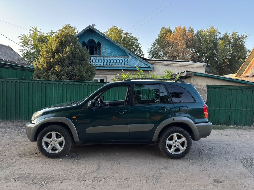 Toyota RAV4: 2001 г., 2 л, Автомат, Бензин, Кроссовер: фото 3