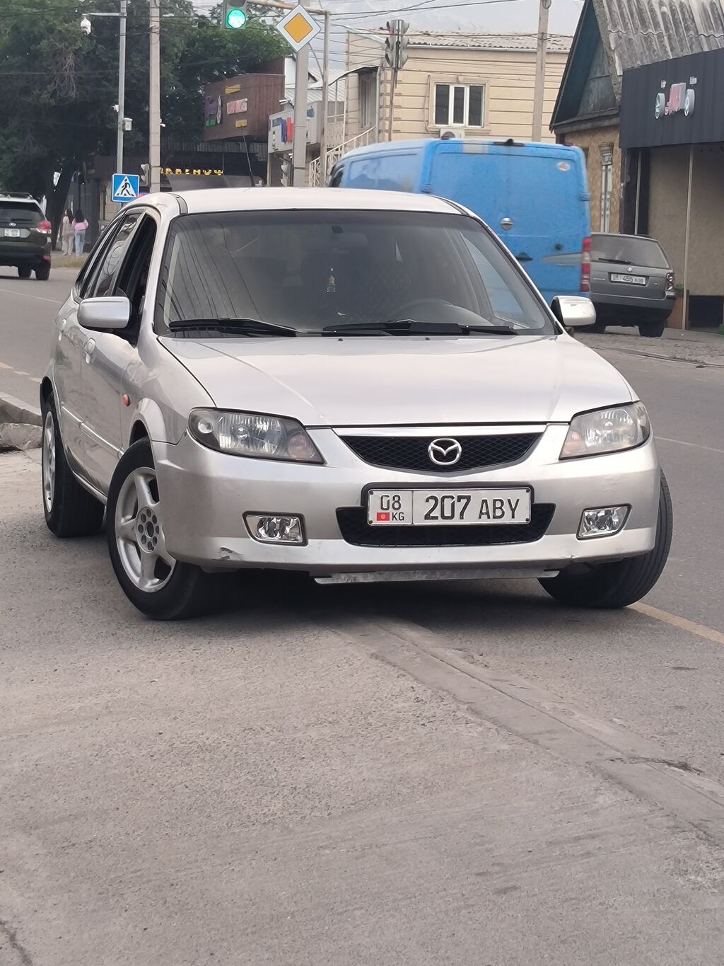 Mazda 323