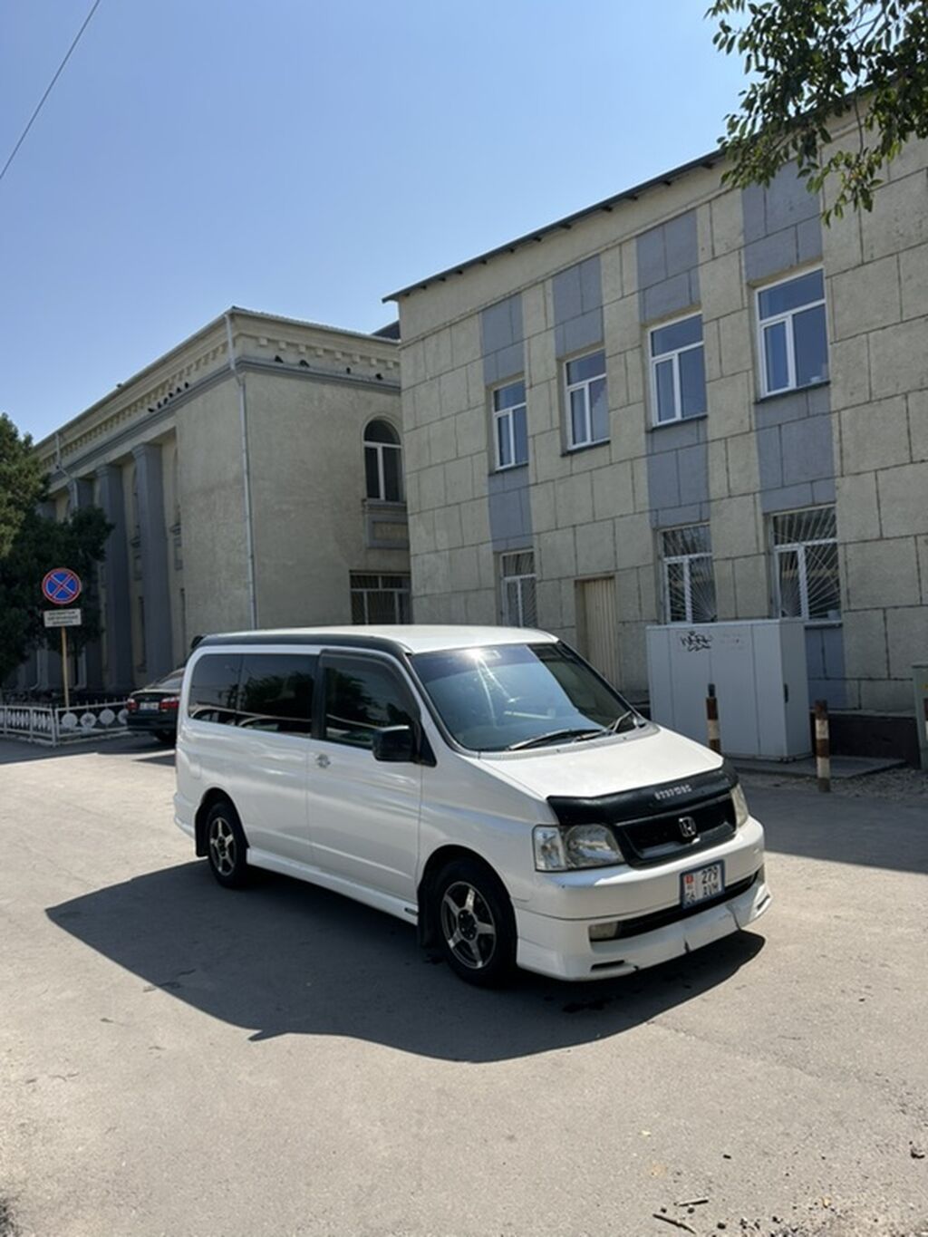 Honda Stepwgn: 2002 г., 2 л, Автомат, Бензин, Минивэн: фото 2