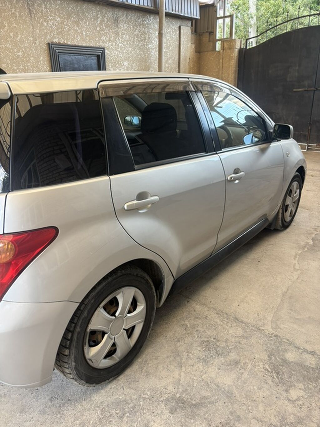 Toyota Ist: 2003 г., 1.5 л, Автомат, Бензин, Хэтчбэк: фото 4