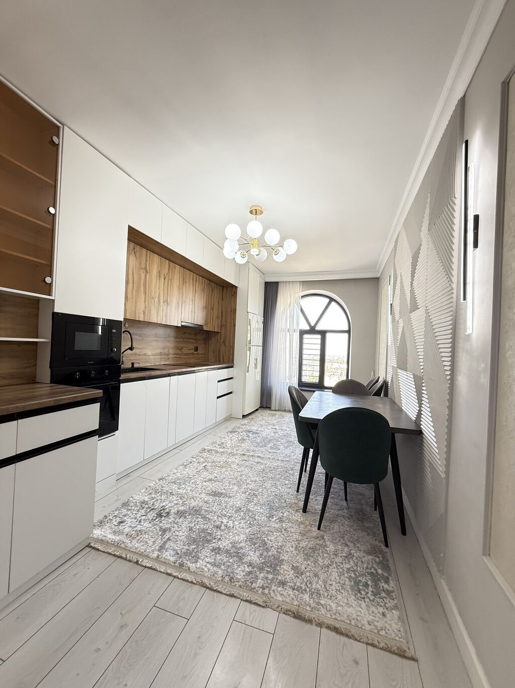 4 комнаты, 140 м², 12 мкр Элитка, 13 этаж, Евроремонт: фото 4