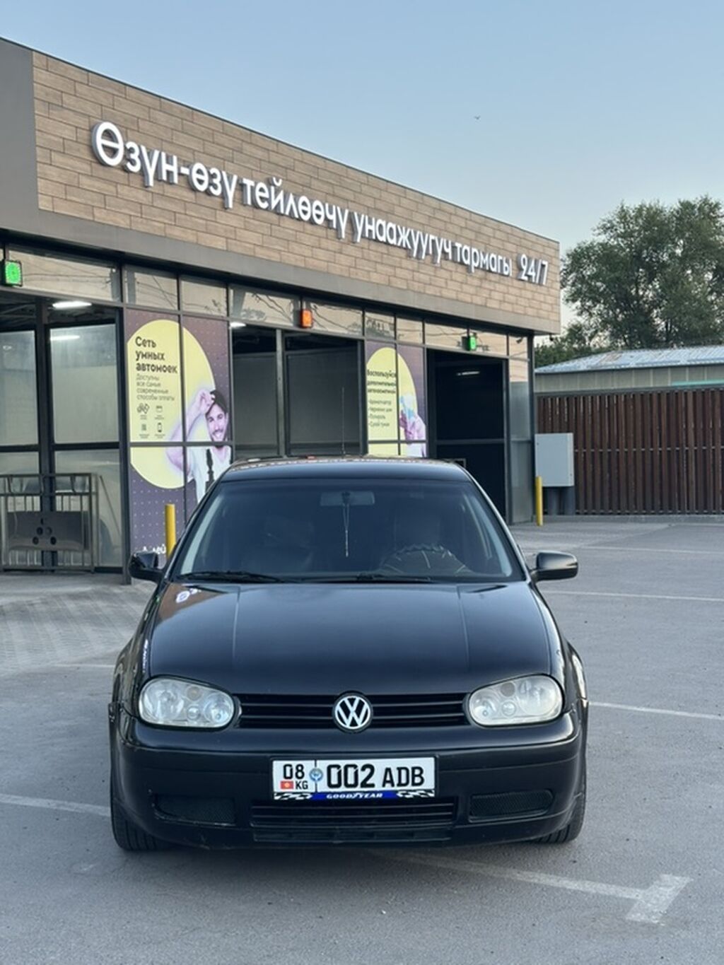 Volkswagen Golf: 1998 г., 1.6 л, Механика, Бензин, Хэтчбэк: фото 1