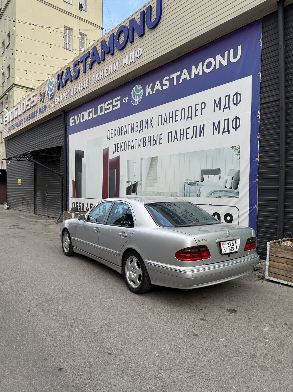 Mercedes-Benz E-Class: 2001 г., 4.3 л, Автомат, Бензин, Седан: фото 3