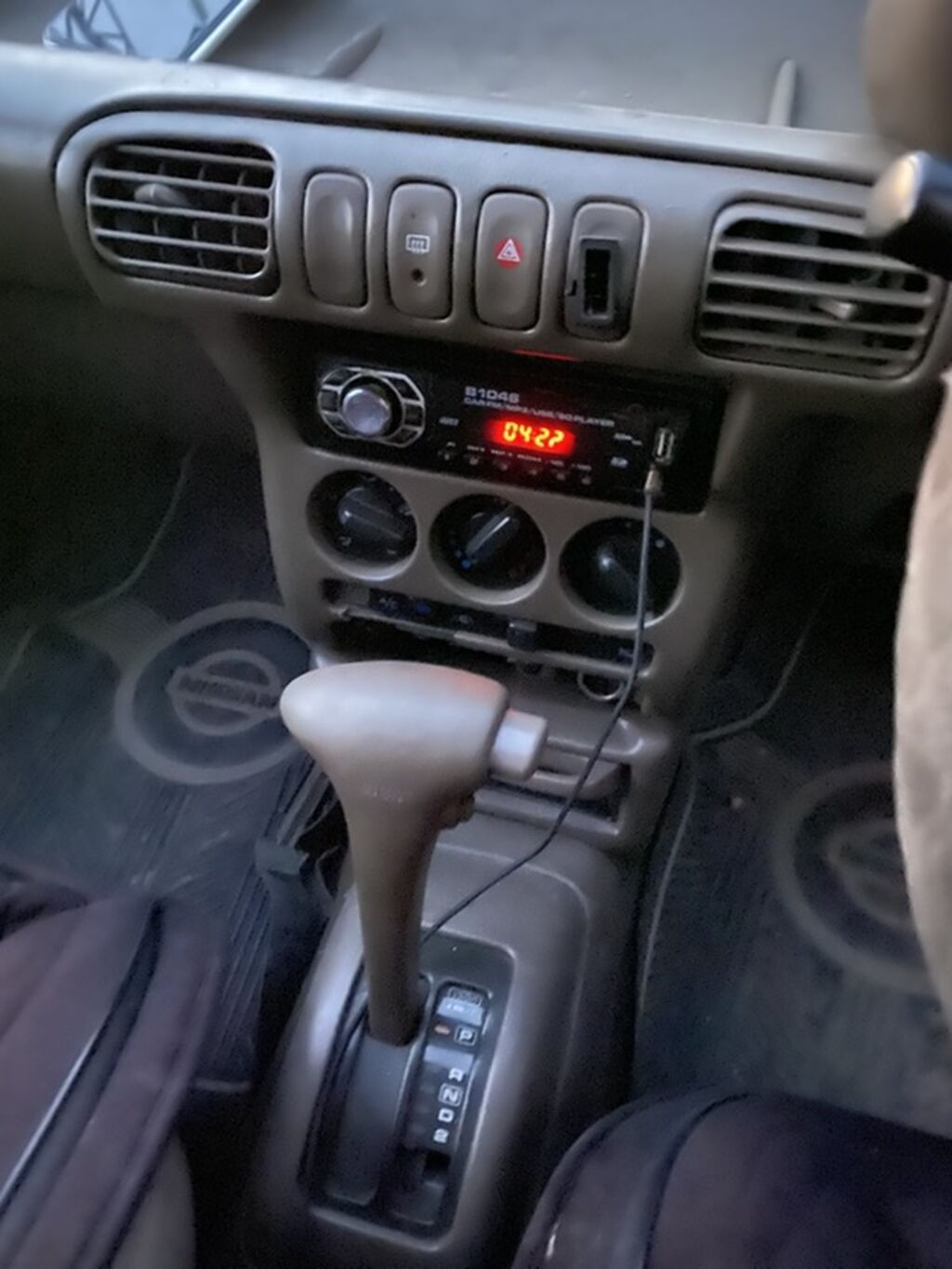 Nissan Micra: 1995 г., Бензин, Хэтчбэк: фото 7
