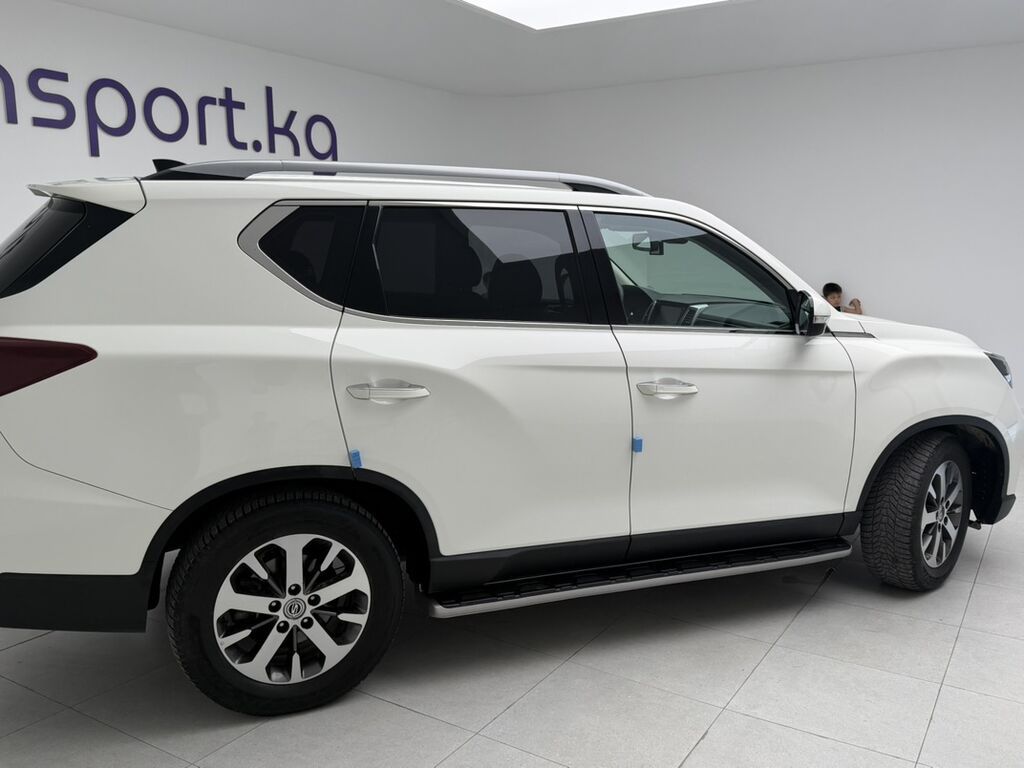 Ssangyong Rexton: 2022 г., 2.2 л, Автомат, Дизель, Внедорожник: фото 3