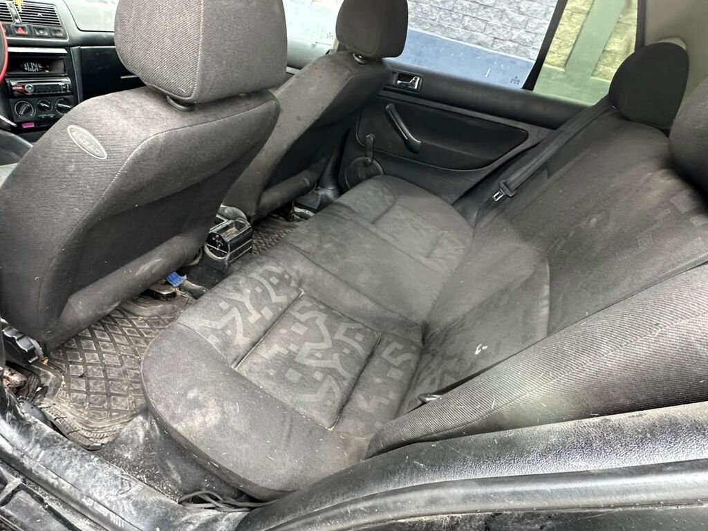 Volkswagen Golf: 1998 г., 1.4 л, Механика, Бензин, Хэтчбэк: фото 8