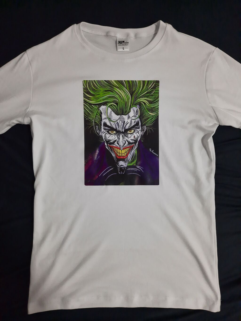 Duksevi: Bluza 
Veličina L
Joker originalni rad — 1