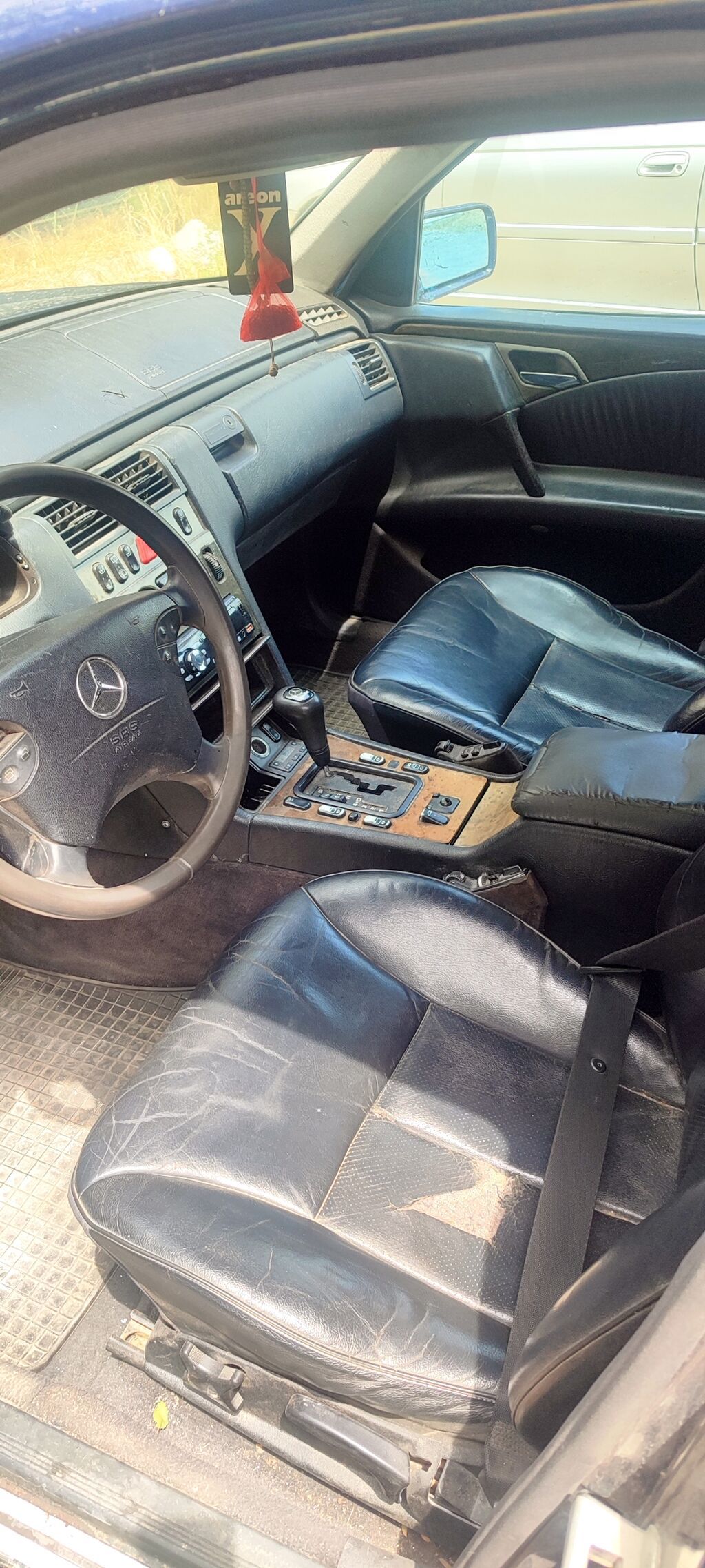 Mercedes-Benz E-Class: 1998 г., 0.2 л, Автомат, Бензин, Седан: фото 3
