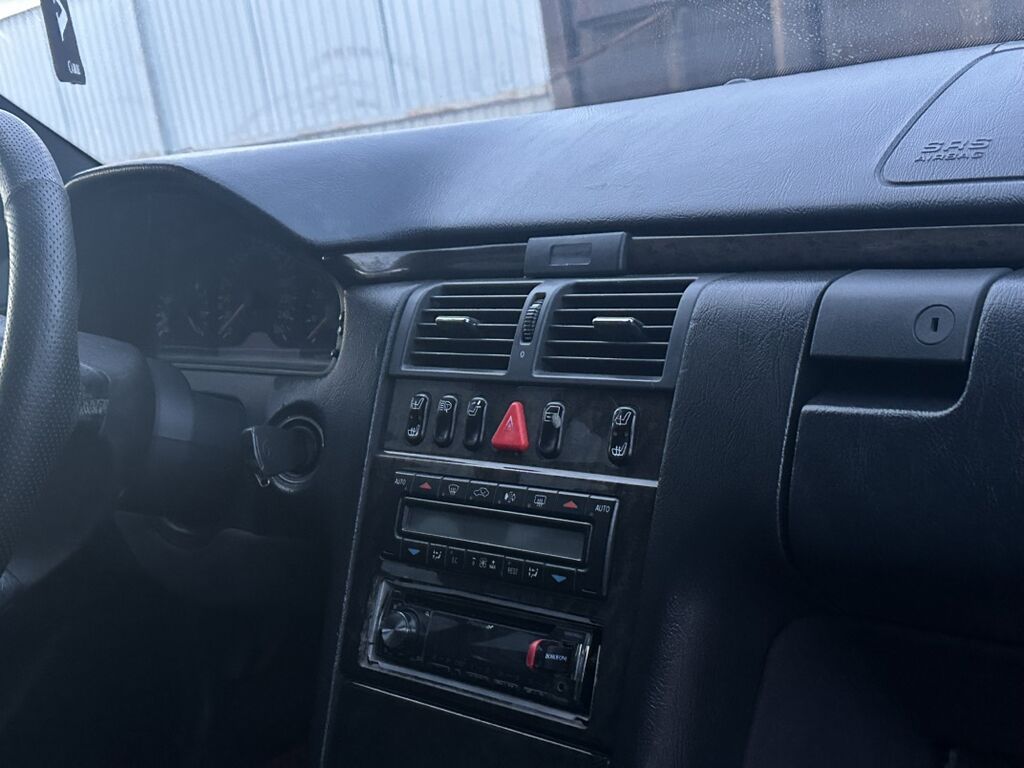 Mercedes-Benz E-Class: 1998 г., 2.8 л, Автомат, Бензин, Седан: фото 3