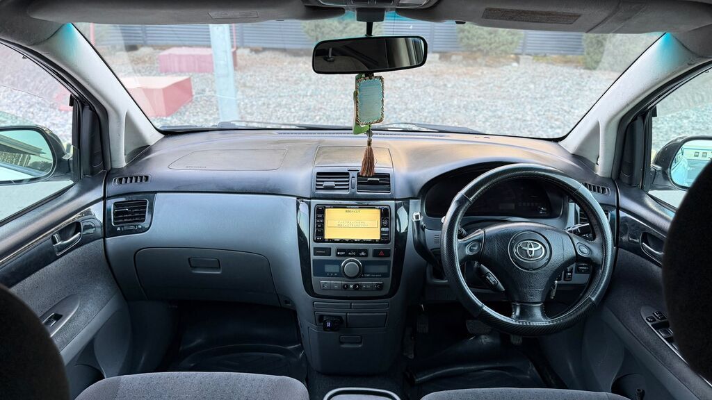 Toyota Ipsum: 2002 г., 2.4 л, Автомат, Газ, Минивэн: фото 8