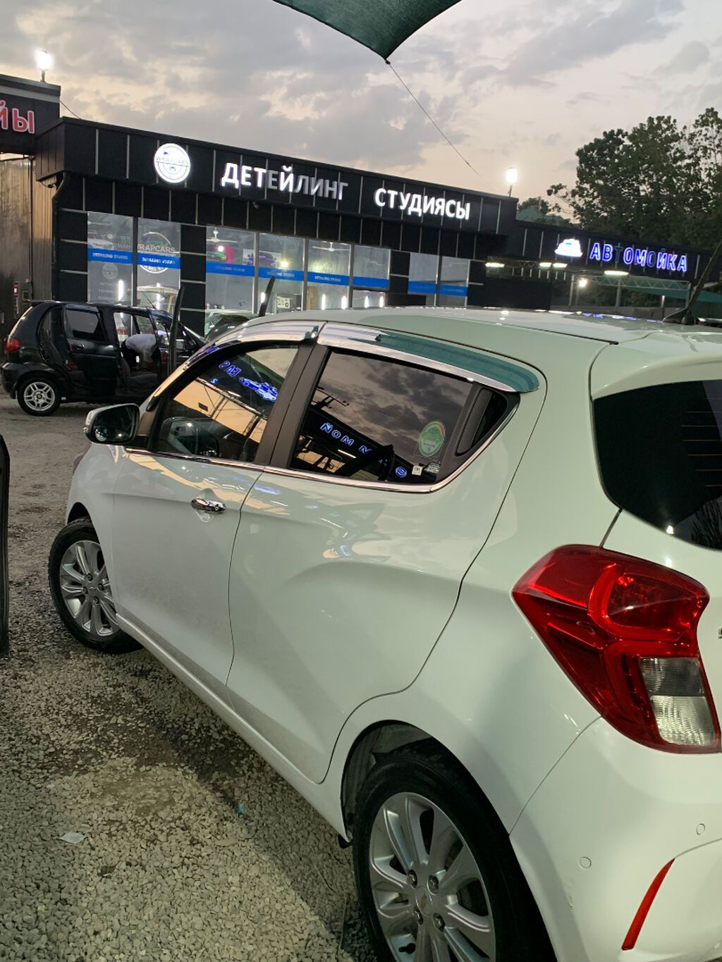 Chevrolet Spark: 2016 г., 1 л, Автомат, Бензин, Минивэн: фото 8