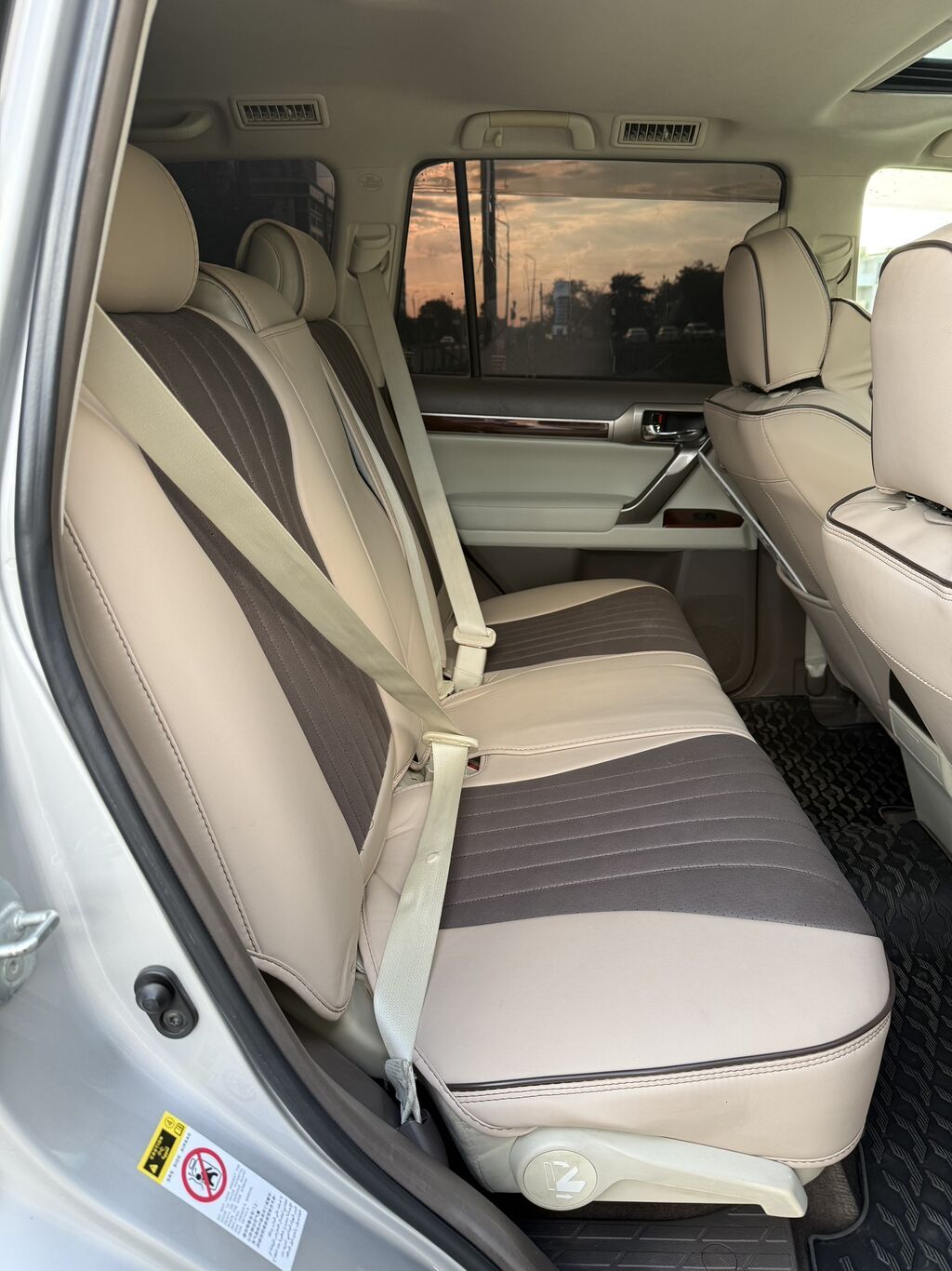 Lexus GX: 2010 г., 4.6 л, Автомат, Бензин, Внедорожник: фото 8