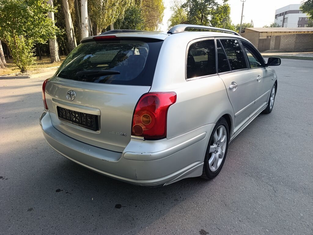 Toyota Avensis: 2003 г., 2 л, Автомат, Бензин, Универсал: фото 5