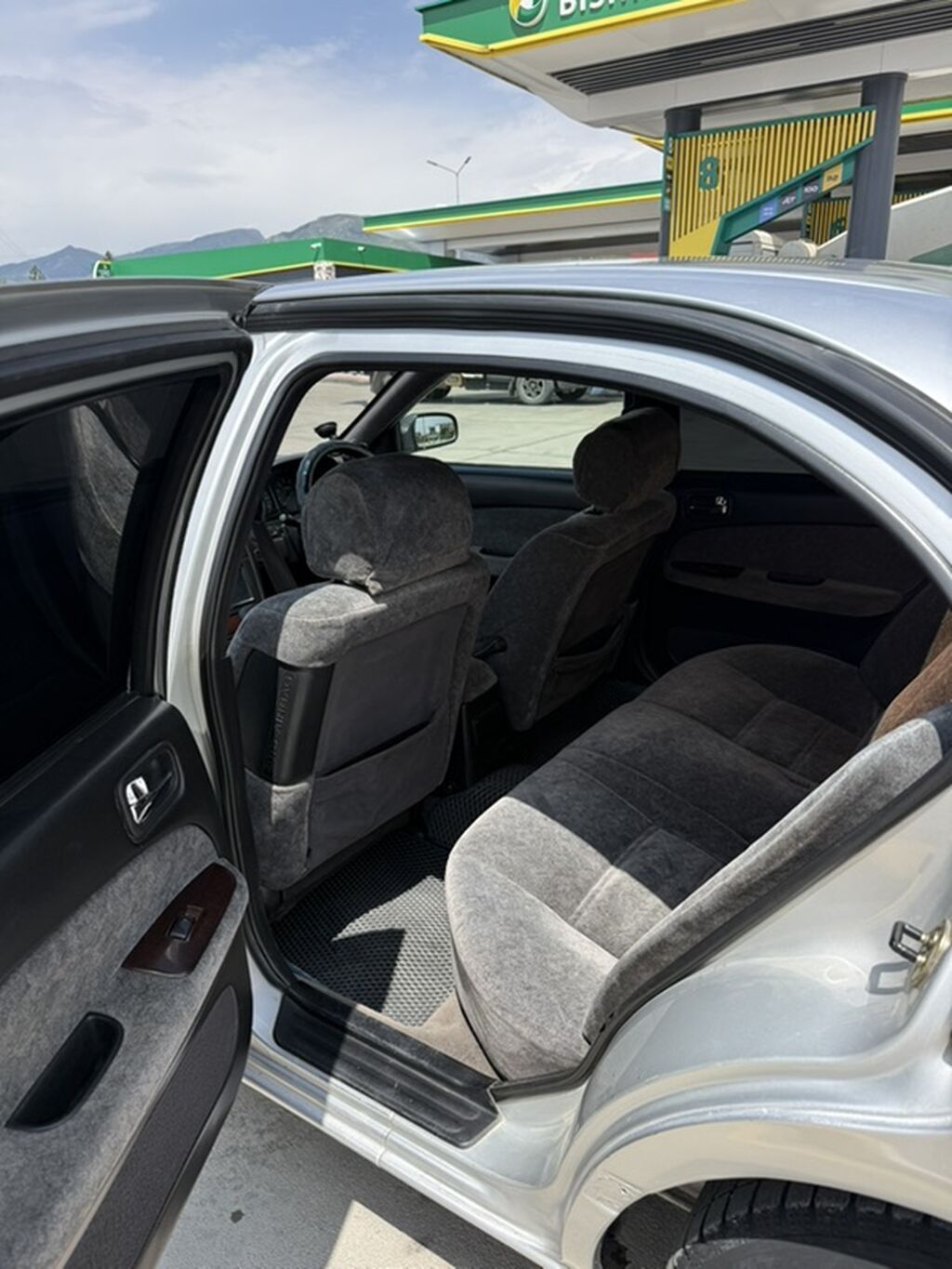 Nissan Cefiro: 1997 г., 2 л, Автомат, Бензин, Седан: фото 4
