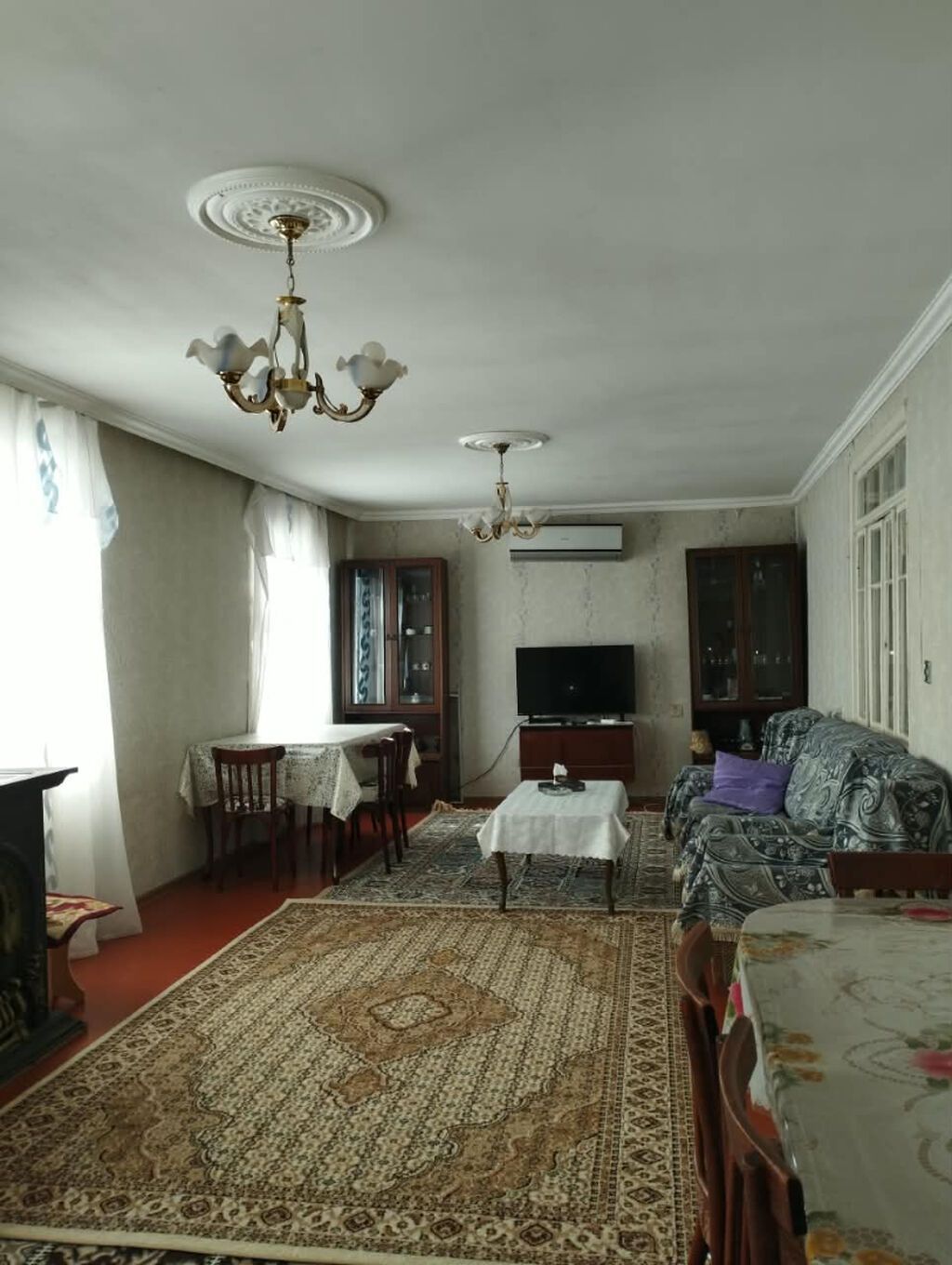 Şamaxıda 2 mərtəbəli, bağçalı həyət evi kirayə verilir. Ailəli şəxslər