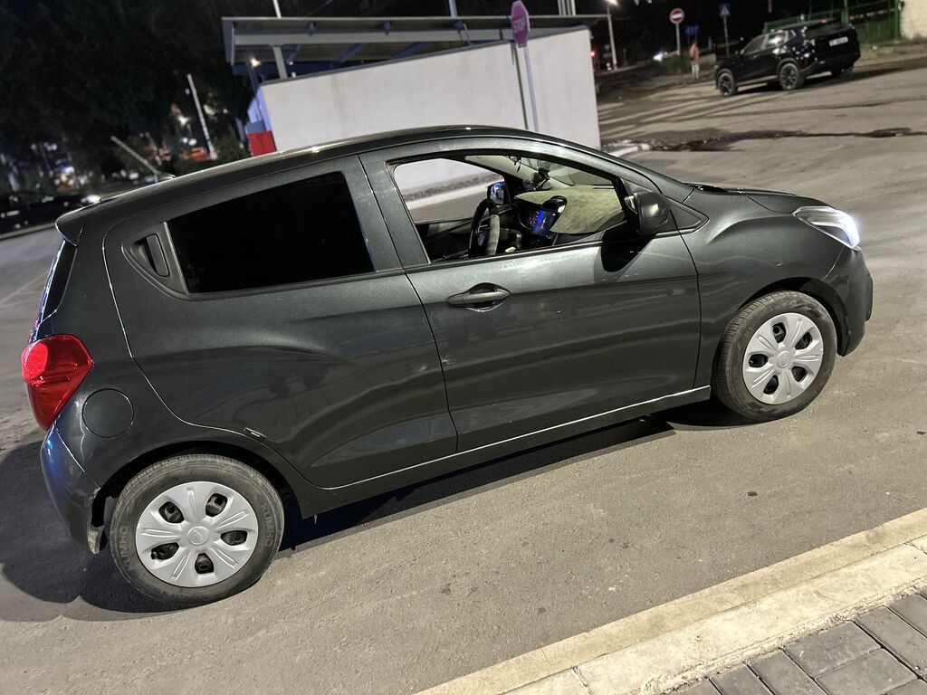 Chevrolet Spark: 2017 г., 1 л, Автомат, Бензин, Хэтчбэк: фото 6