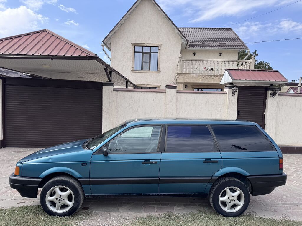 Volkswagen Passat: 1991 г., 1.8 л, Механика, Бензин, Универсал: фото 4