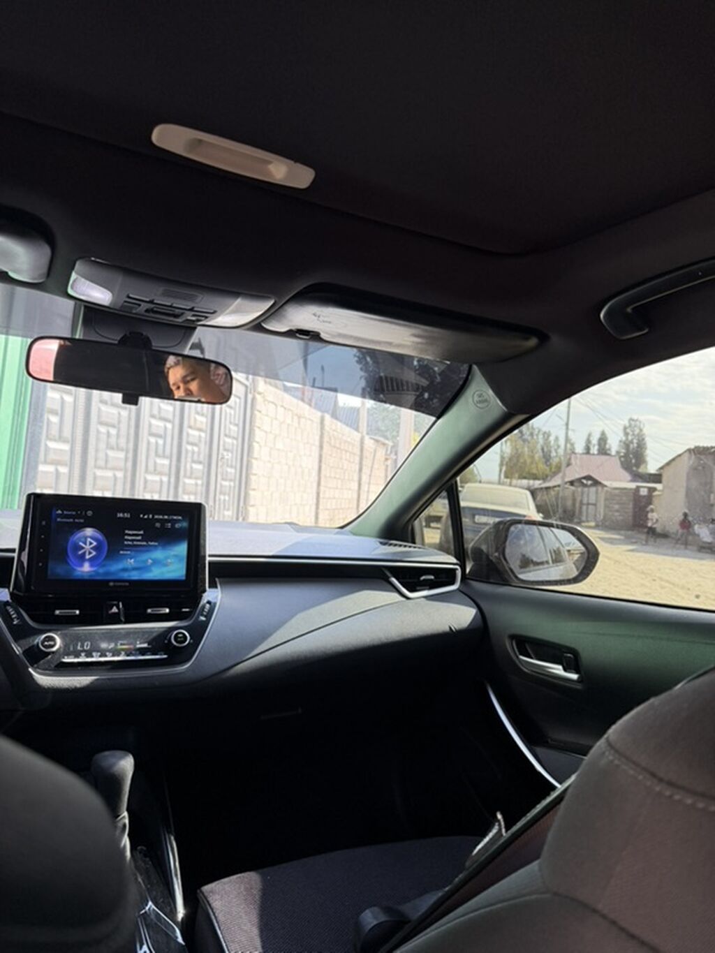 Toyota Camry: 2021 г., 1.8 л, Автомат, Бензин, Седан: фото 4