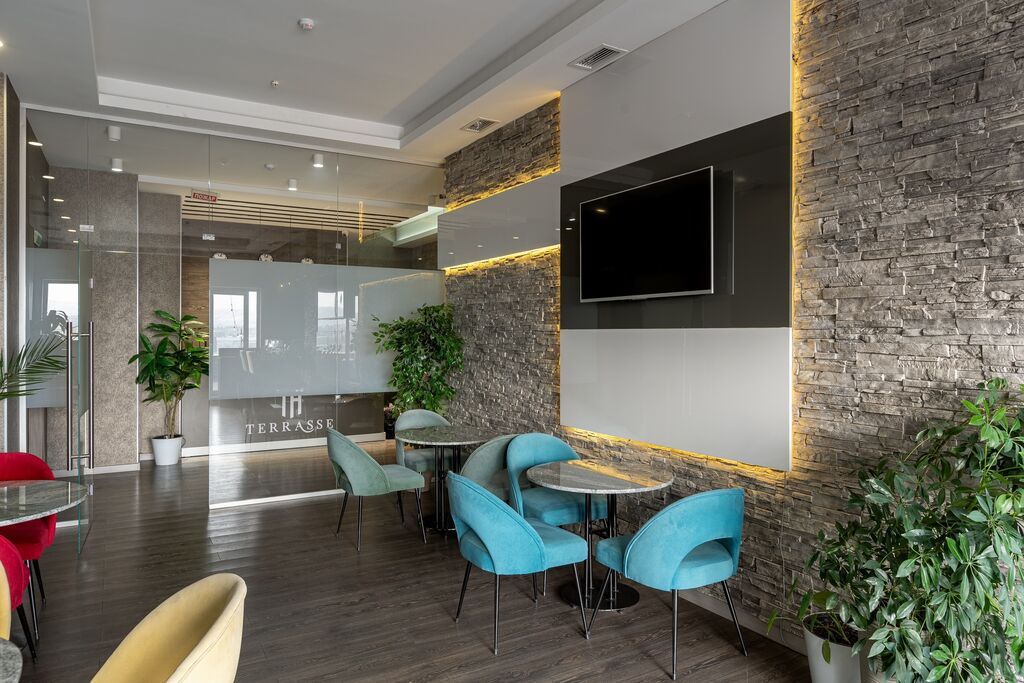 Продам отель 424 м² в Бишкеке, 5 номеров, терраса: фото 2