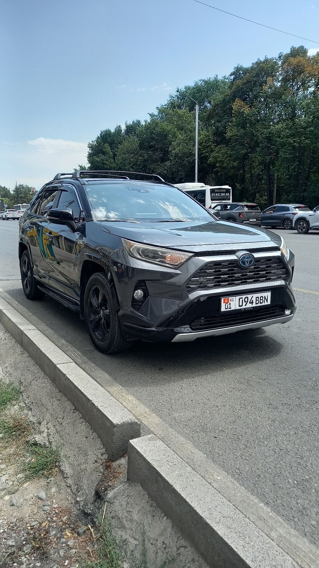 Toyota RAV4: 2019 г., 2.5 л, Вариатор, Гибрид, Кроссовер: фото 3