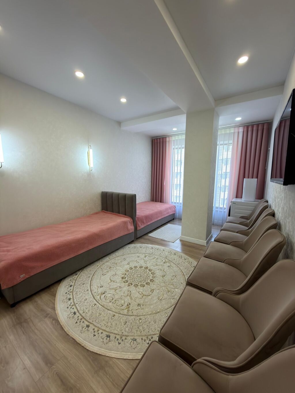 3 комнаты, 120 м², Золотой квадрат Элитка, 8 этаж, Дизайнерский ремонт: фото 5