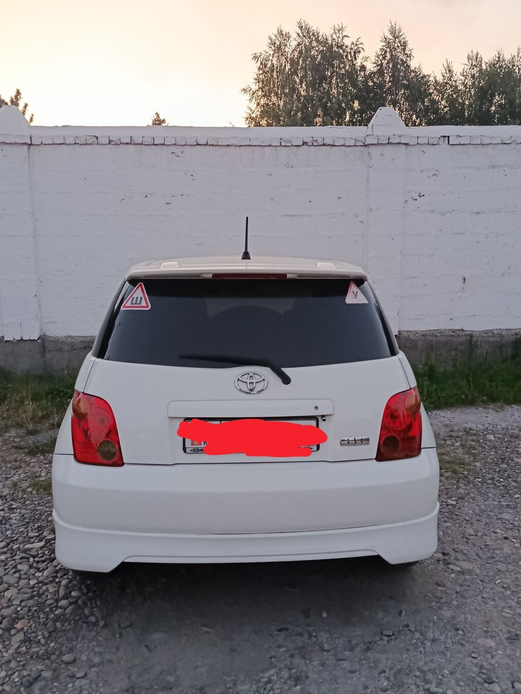 Toyota Ist: 2003 г., 1.5 л, Автомат, Бензин, Хэтчбэк: фото 2