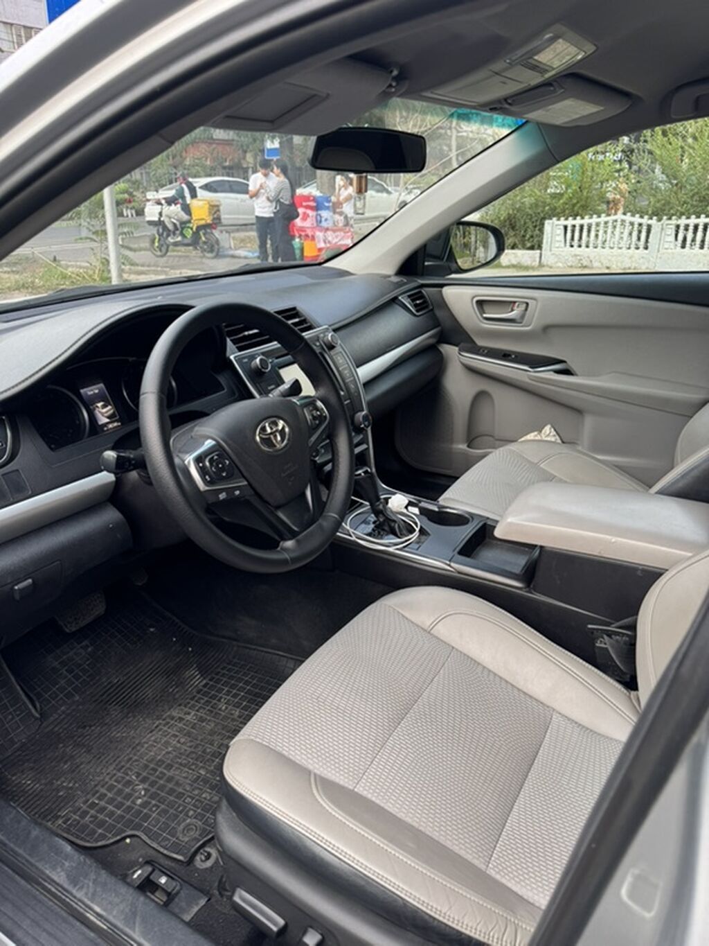 Toyota Camry: 2016 г., 2.5 л, Автомат, Бензин, Седан: фото 4