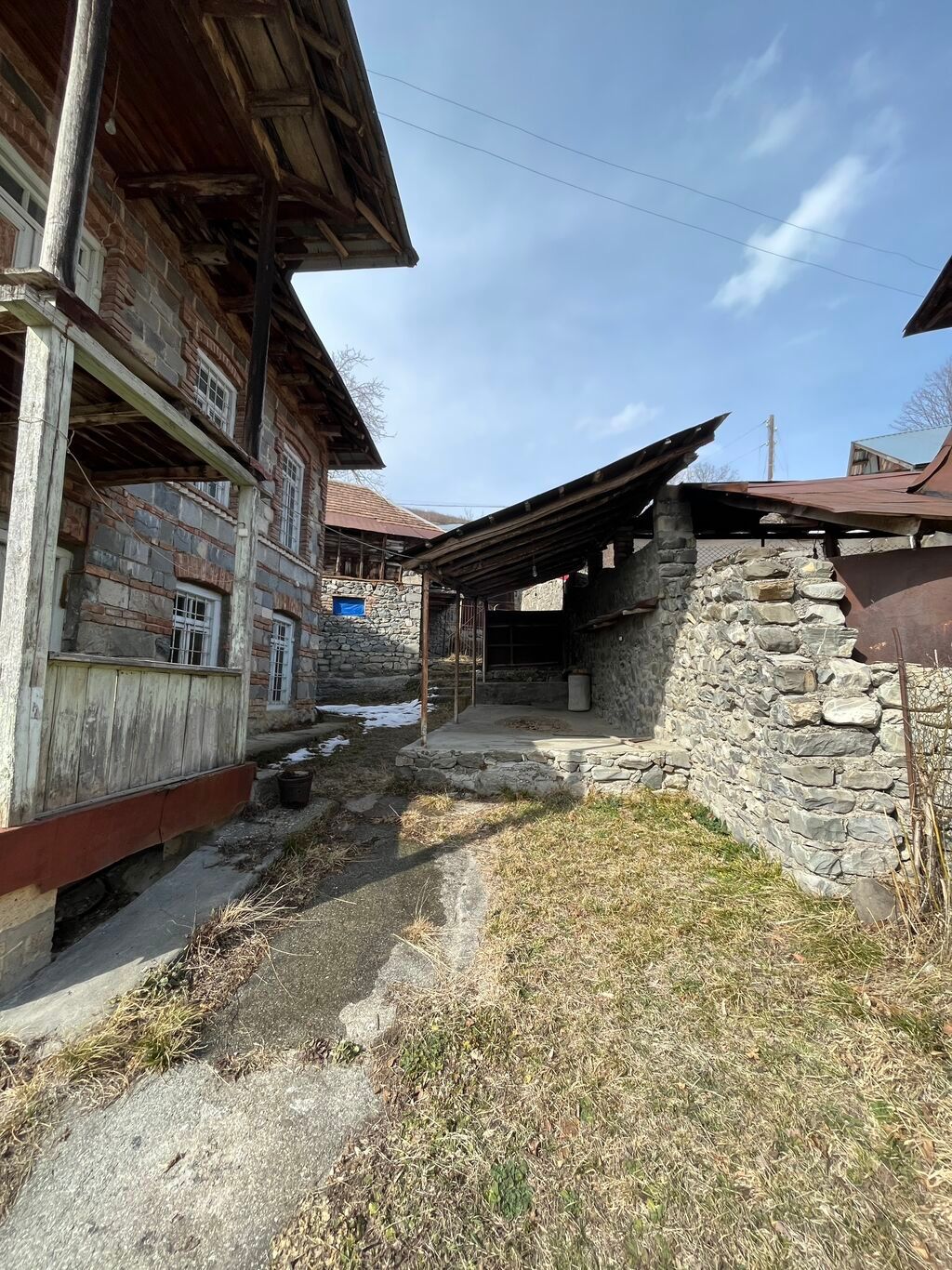 4 otaqlı, 100 kv. m, Orta təmir