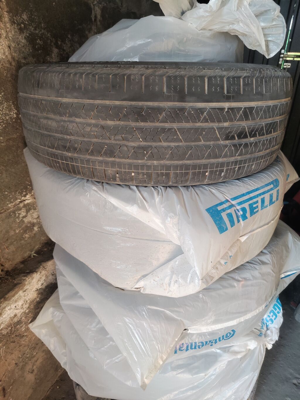 Шины 235 / 60 / R 18, Лето, Б/у, Комплект, Легковые, Pirelli