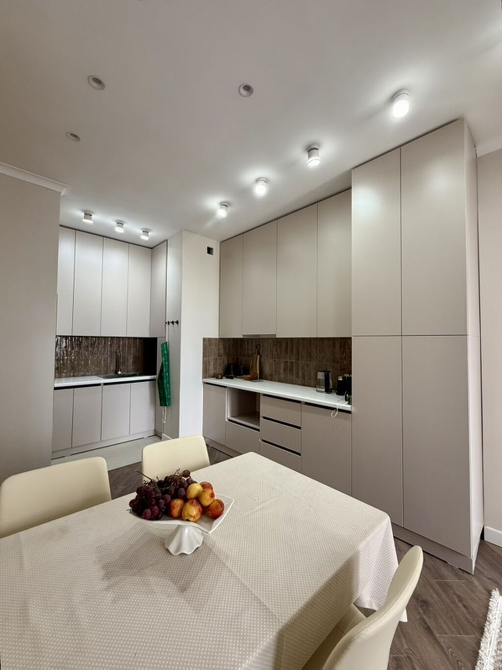 2 комнаты, 47 м², АУЦА Индивидуалка, 6 этаж, Свежий ремонт: фото 8