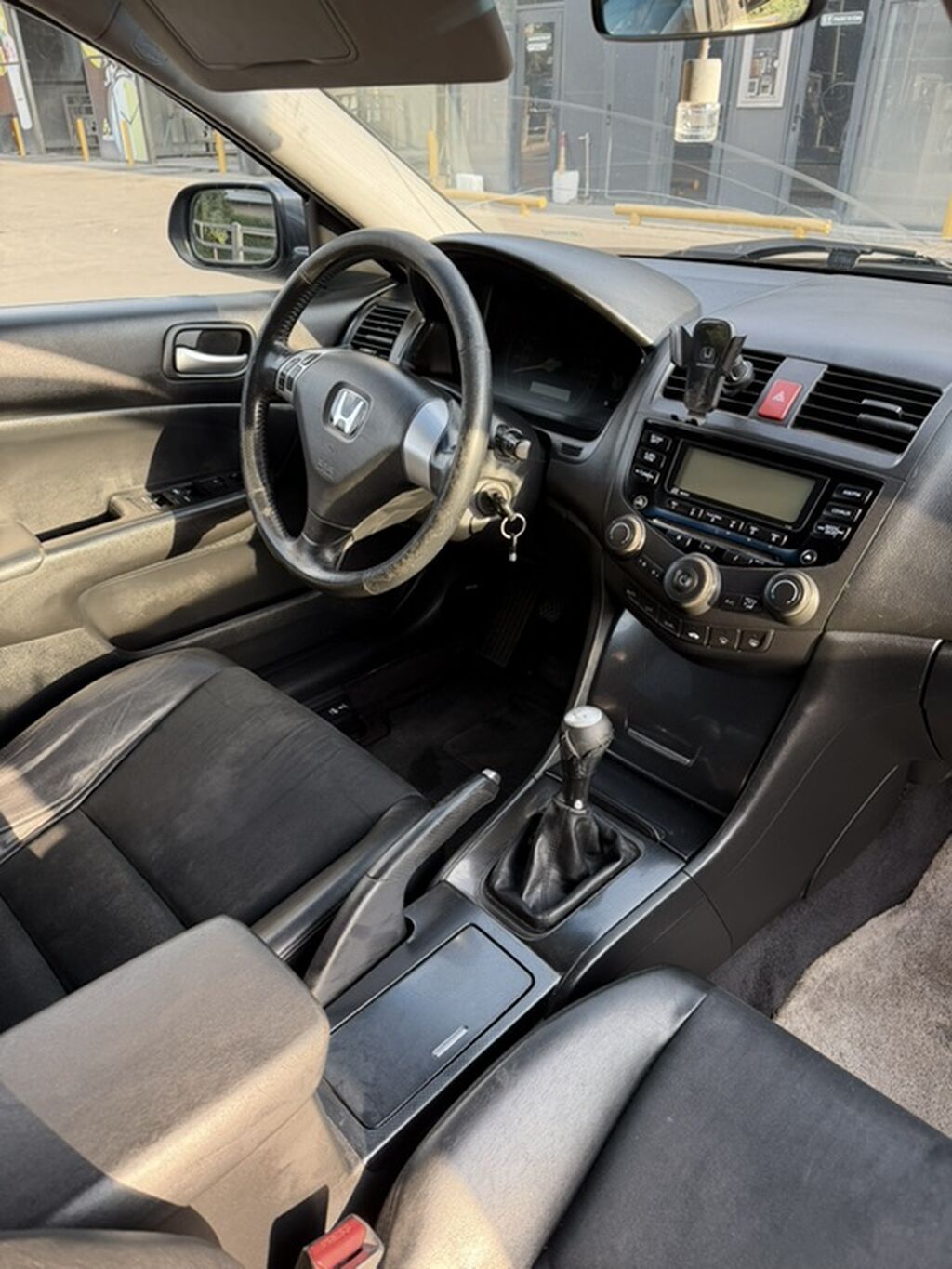 Honda Accord: 2003 г., 2 л, Механика, Бензин, Седан: фото 6