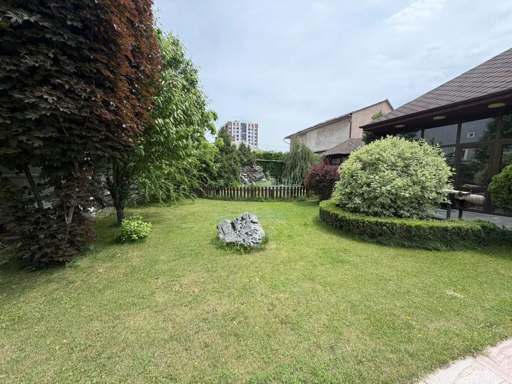 386 м², 6 комнат и более, ул. Кулатова / Матросова, Семейным: фото 3