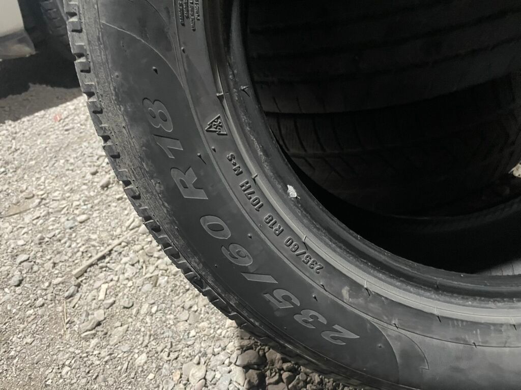Шины 235 / 60 / R 18, Зима, Б/у, Пара, Внедорожные (АТ/МТ), Pirelli: фото 2