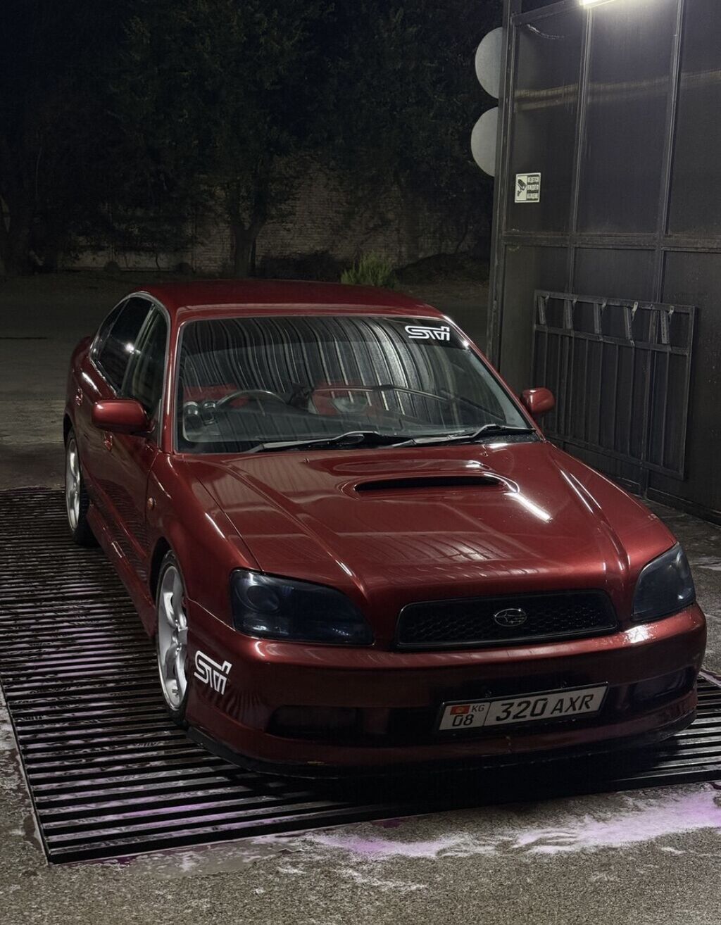 Subaru Legacy: 1999 г., 2 л, Механика, Бензин, Седан: фото 8