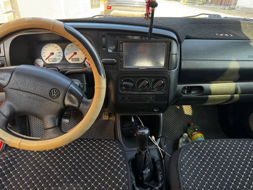 Volkswagen Golf Variant: 1997 г., 1.8 л, Механика, Бензин, Универсал: фото 6
