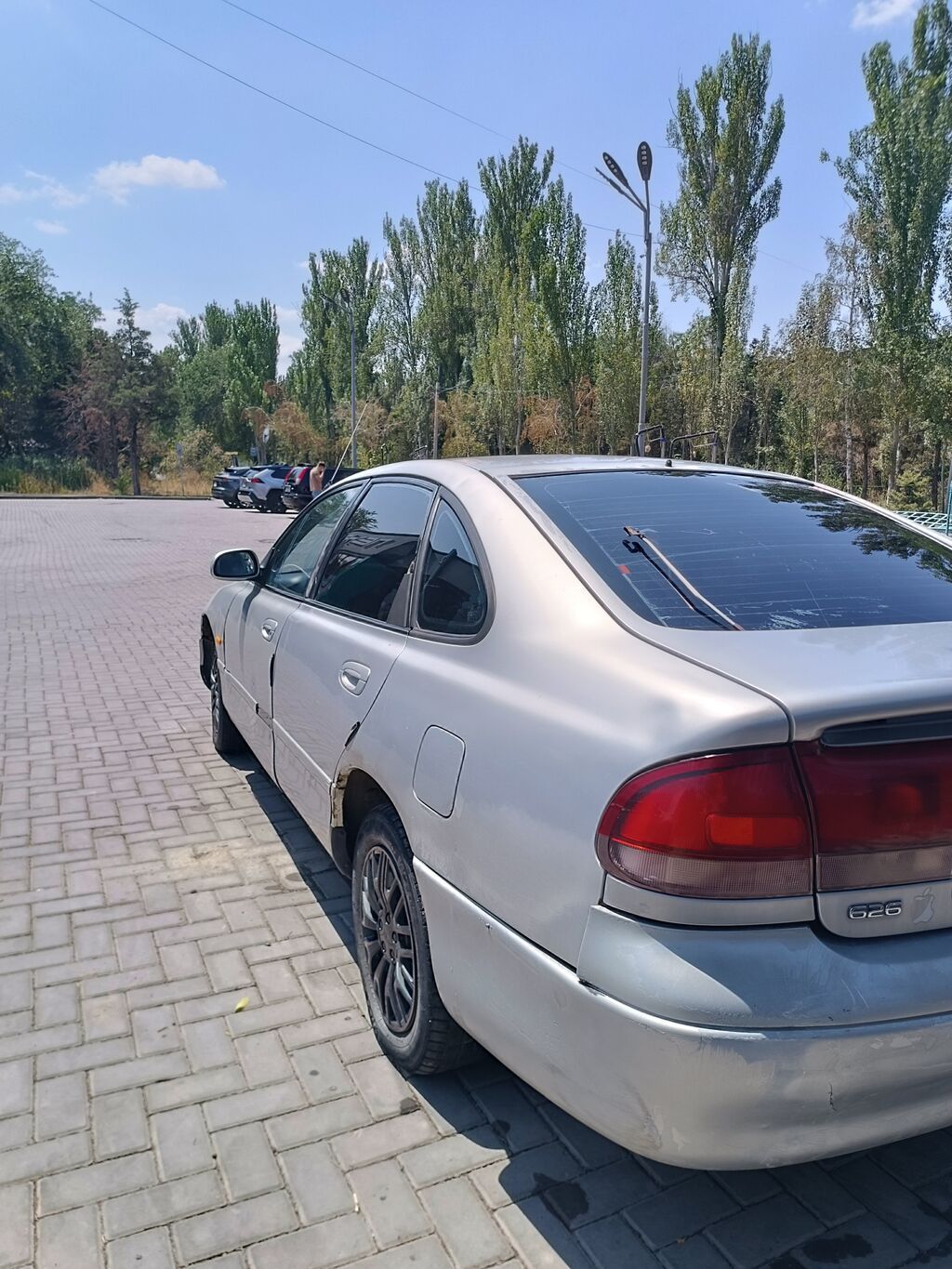 Mazda 626: 1992 г., 1.8 л, Механика, Бензин, Седан: фото 4