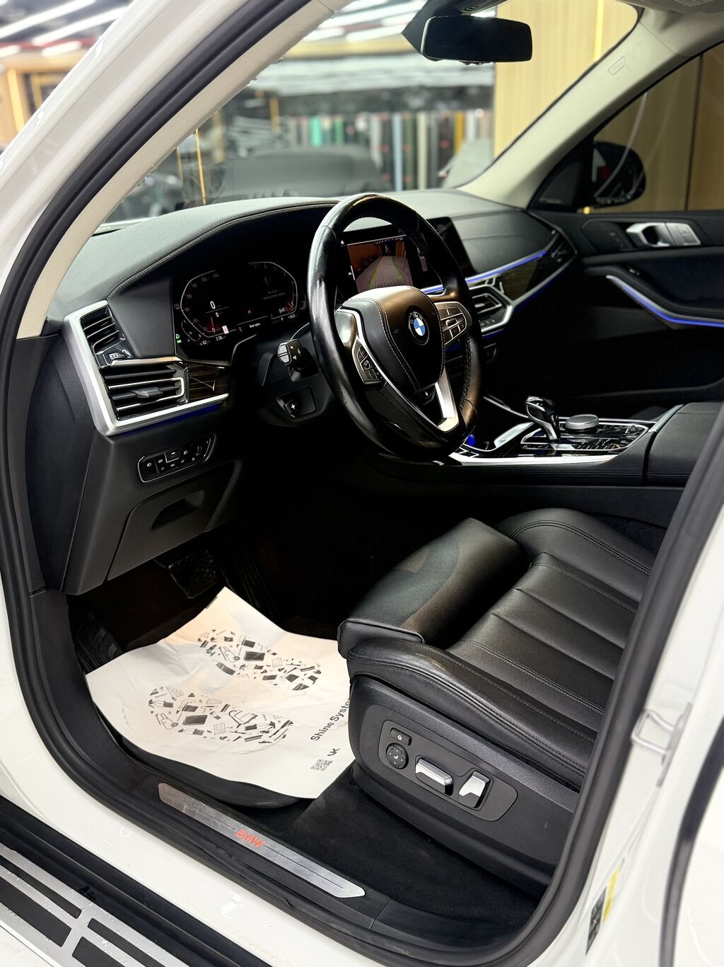 BMW X7: 2019 г., 3 л, Автомат, Бензин, Внедорожник: фото 8