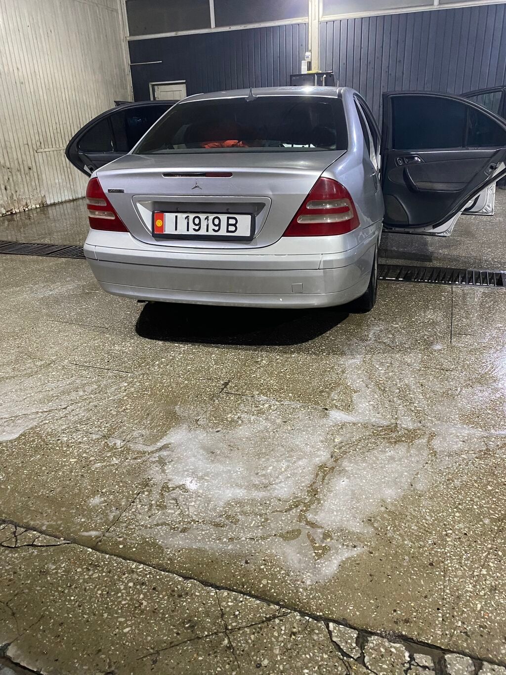 Mercedes-Benz C-Class: 2000 г., 2 л, Механика, Бензин, Седан: фото 6