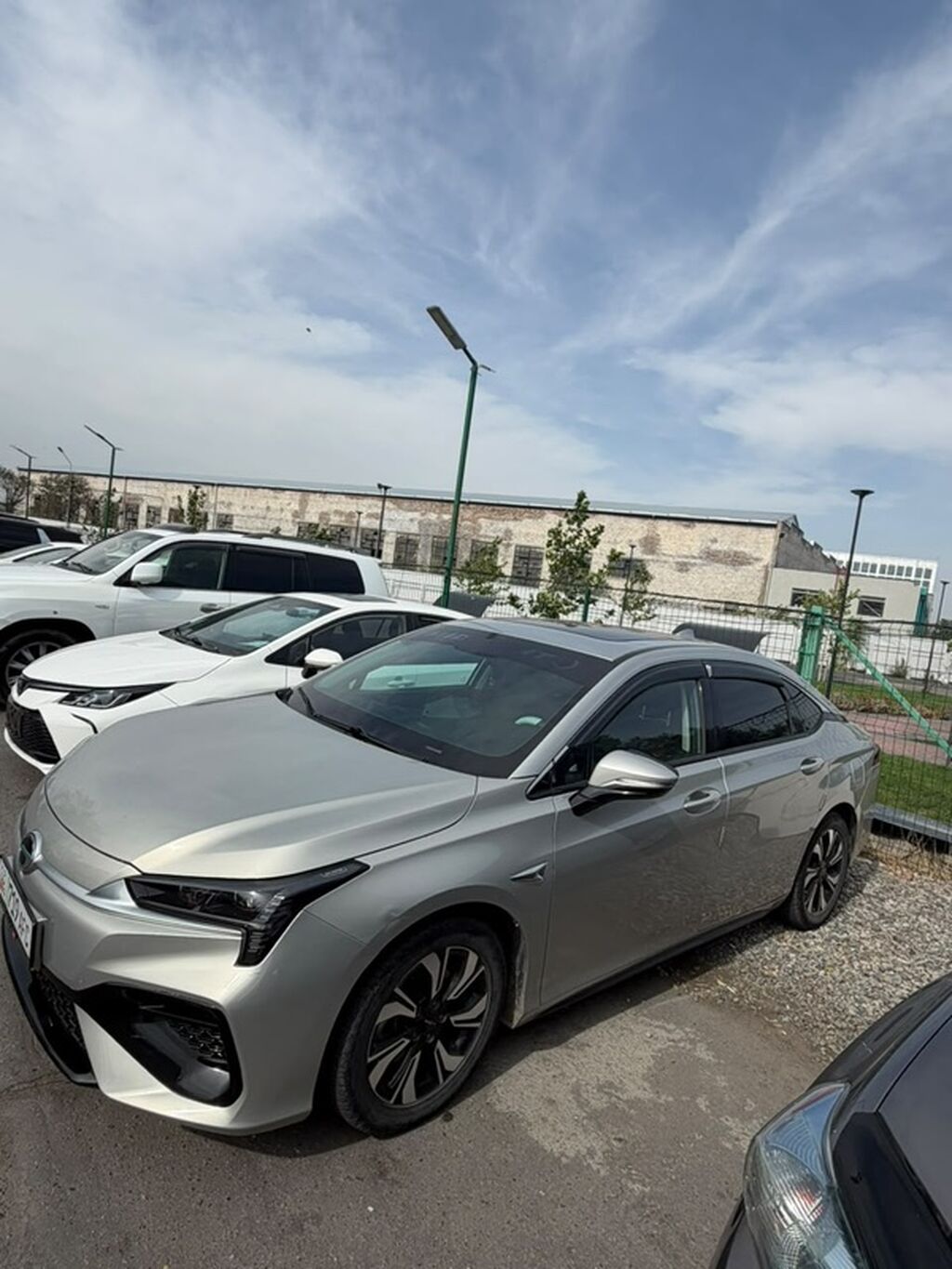 GAC aion s 460 км Пробег 140000 Состояние аккумулятора 90% Салон: фото 2