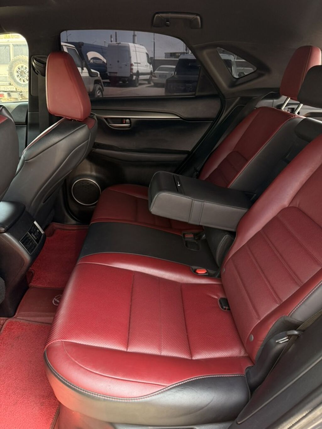 Lexus NX: 2015 г., 2 л, Автомат, Бензин, Кроссовер: фото 6