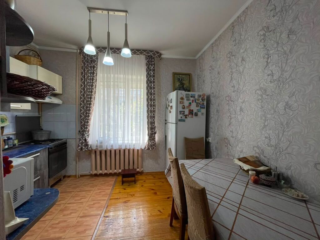 3 комнаты, 74 м², 12 мкр 105 серия, 1 этаж, Косметический ремонт: фото 4