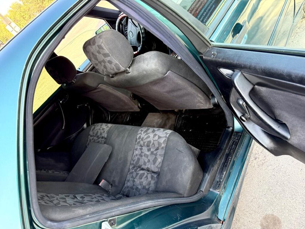 Mercedes-Benz C-Class: 1998 г., 2 л, Автомат, Газ, Седан: фото 7