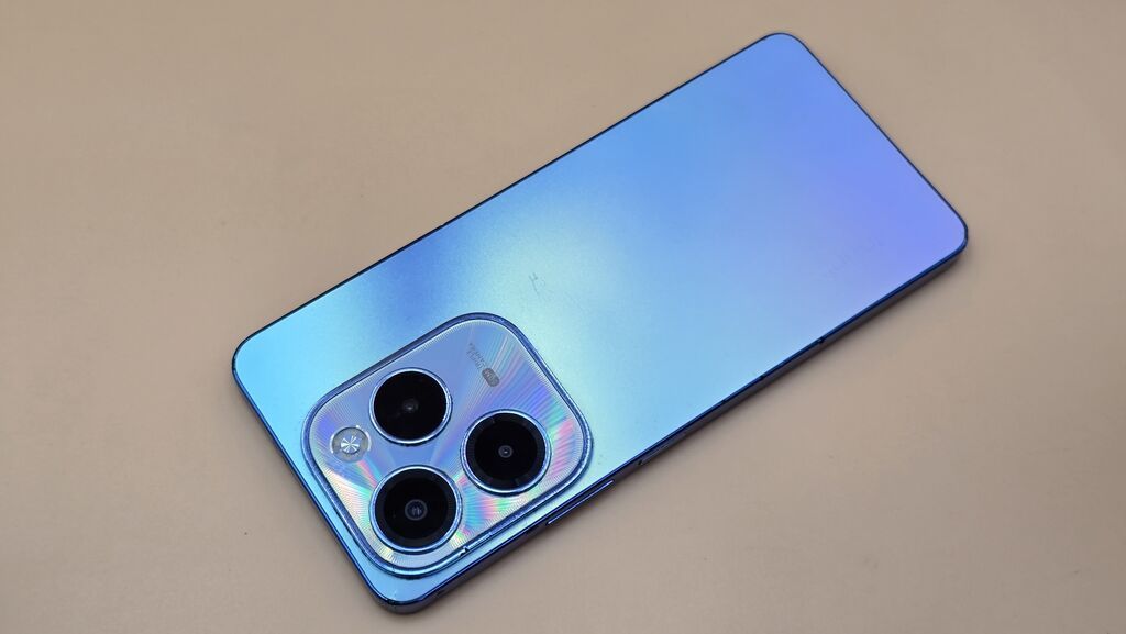 Infinix HOT 50, Б/у, 256 ГБ, цвет - Желтый, 2 SIM: фото 1