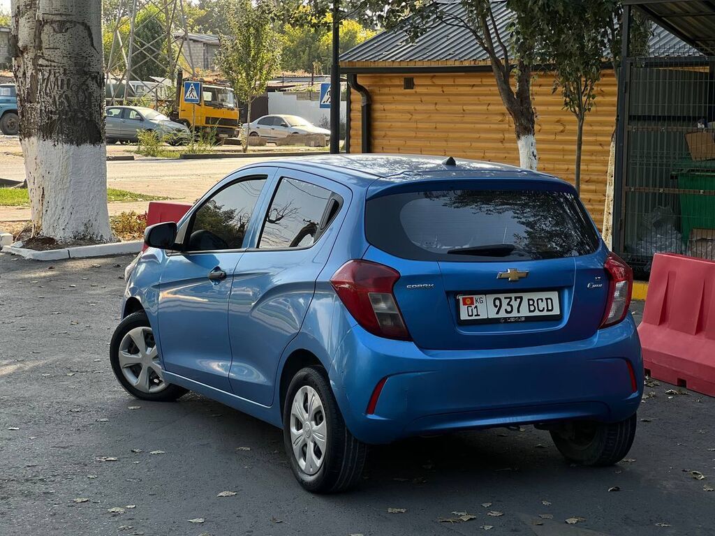 Chevrolet Spark: 2016 г., 1 л, Автомат, Бензин, Хэтчбэк: фото 3