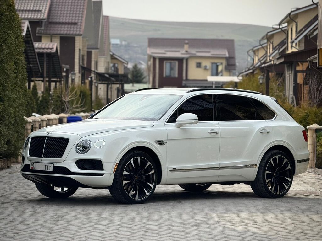 Bentley Bentayga: 2019 г., 4 л, Автомат, Бензин, Внедорожник: фото 3
