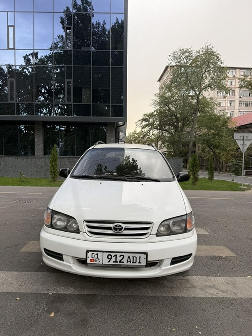 Toyota Picnic: 1996 г., 2 л, Автомат, Бензин, Минивэн: фото 2