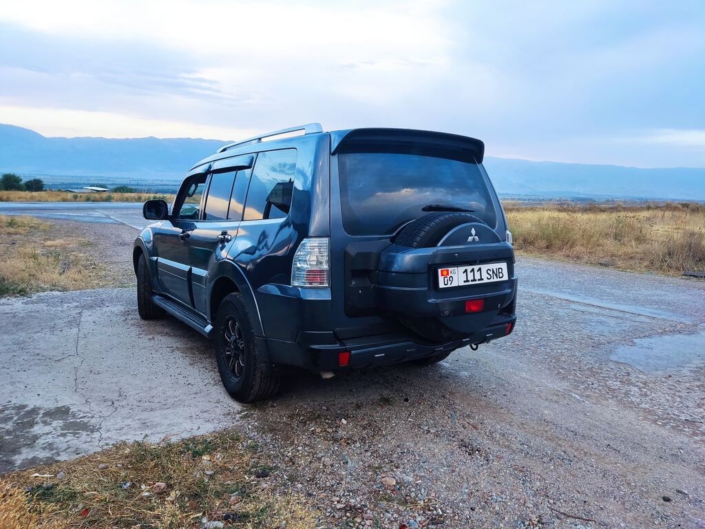 Mitsubishi Pajero: 2007 г., 3 л, Автомат, Бензин, Внедорожник: фото 2