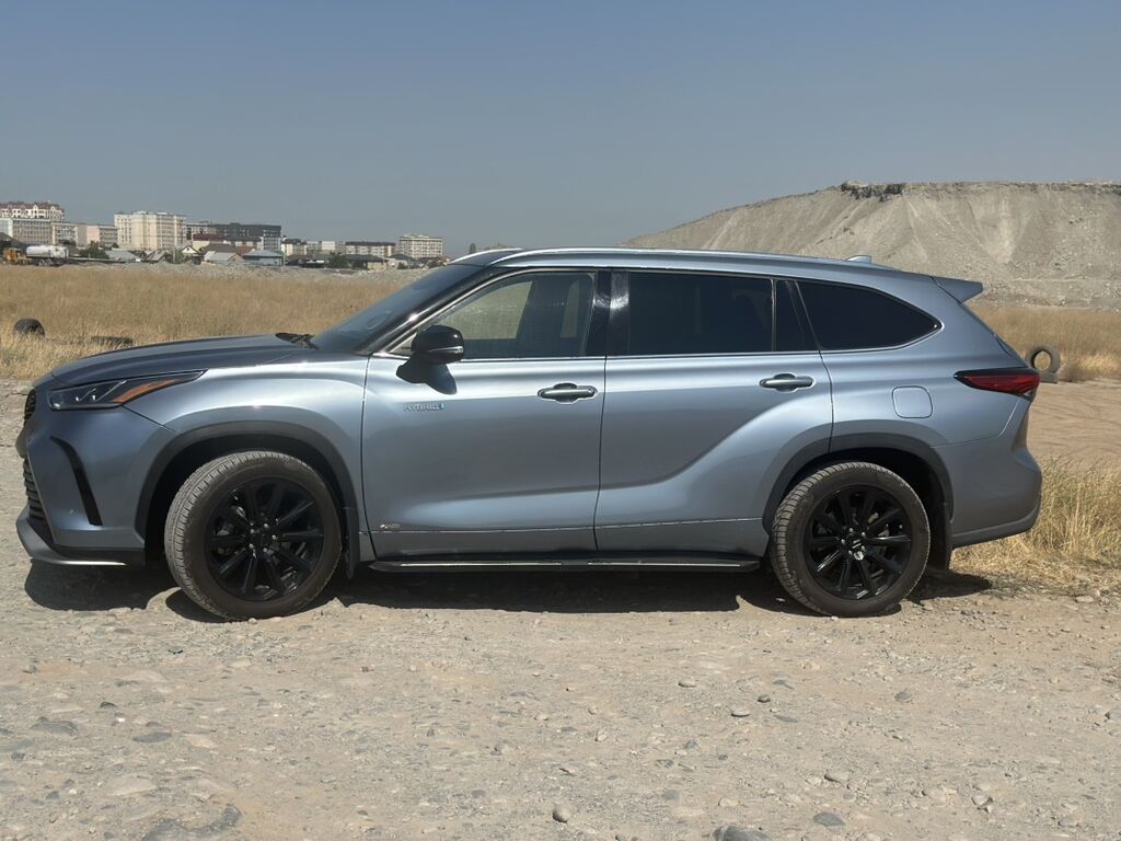 Toyota Highlander: 2021 г., 2.5 л, Автомат, Гибрид, Кроссовер: фото 3